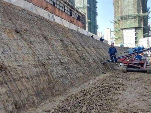 察隅建筑边坡支护